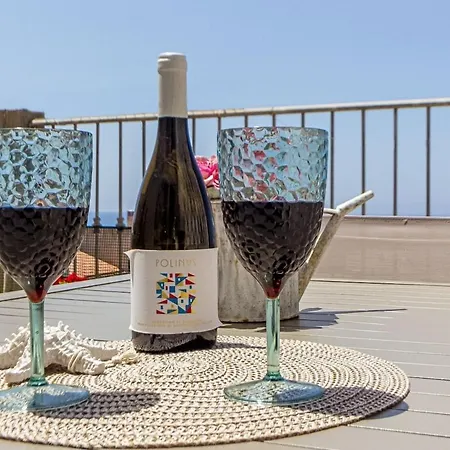 Nura's - Casa El Tro Apartmán